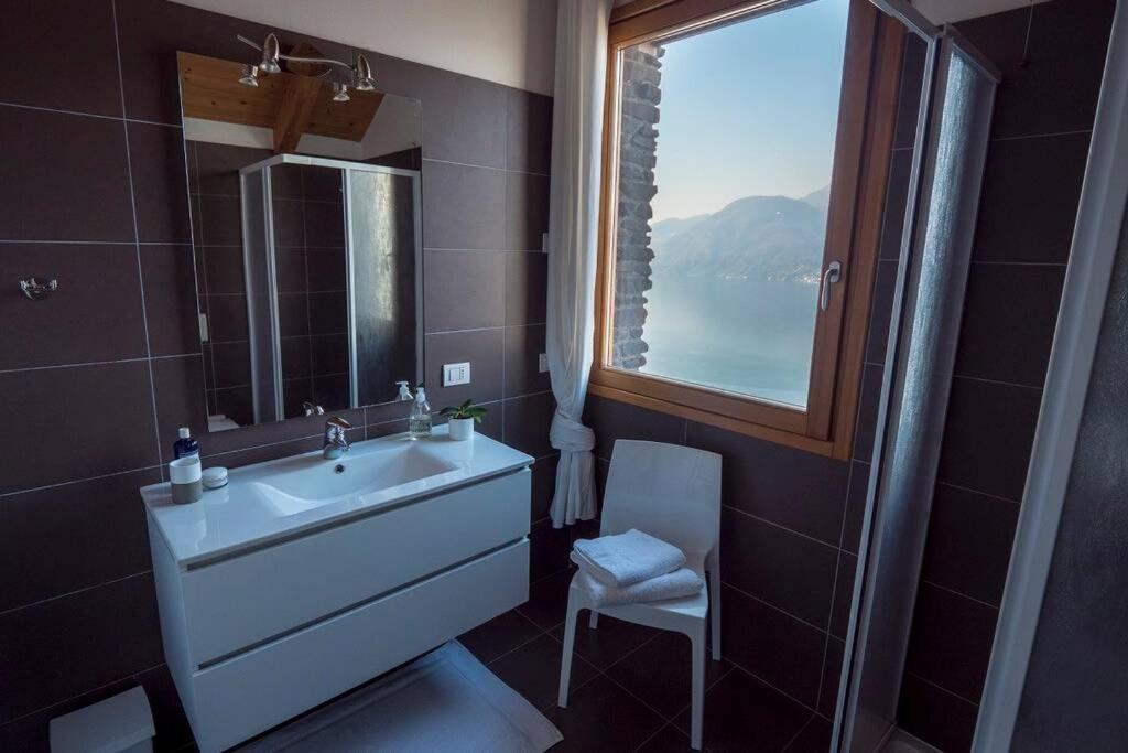 Magic Lake View With Beautiful Pool Area Bellano Exteriör bild